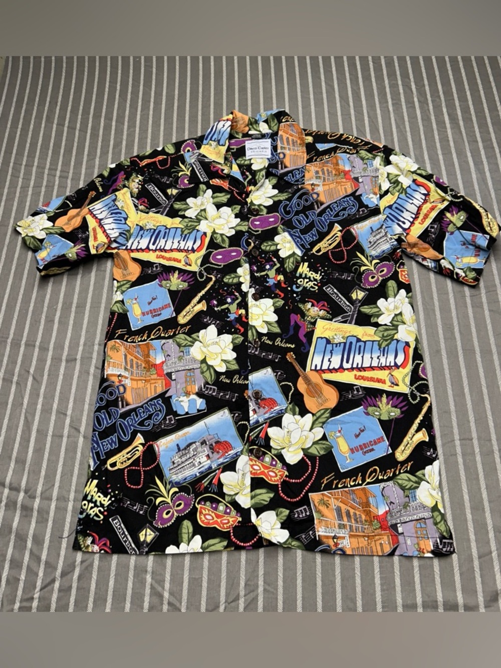 David Carey Mens Size Medium Black Button Up Short Sleeve New Orleans